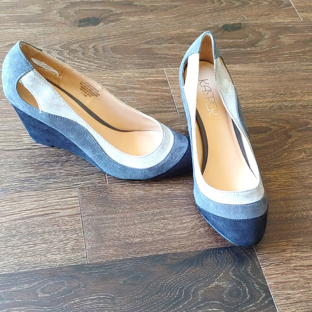 Dress heels, color block